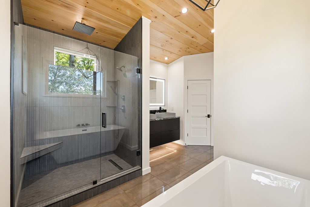 421206 Mineral Bluff Residential