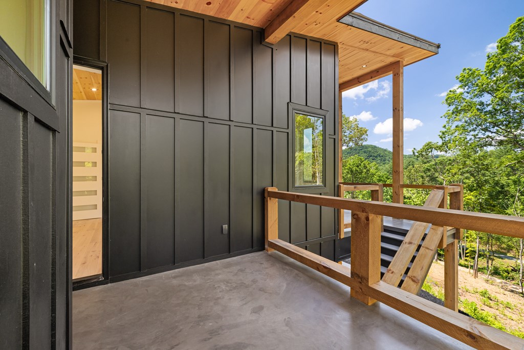 421206 Mineral Bluff Residential