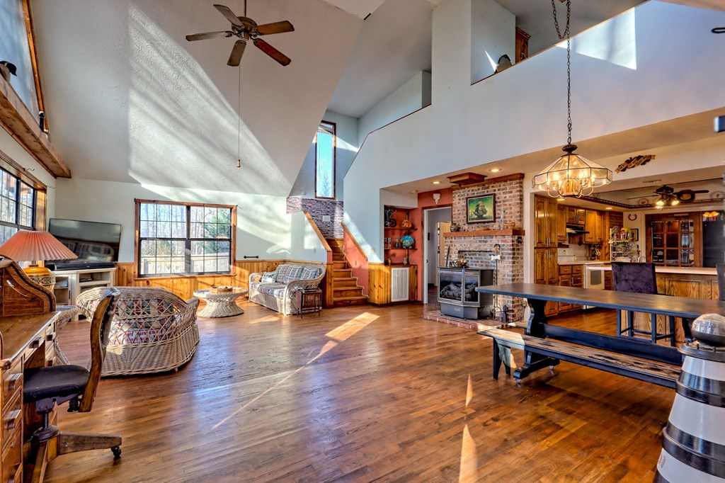 422226 Hiawassee Residential