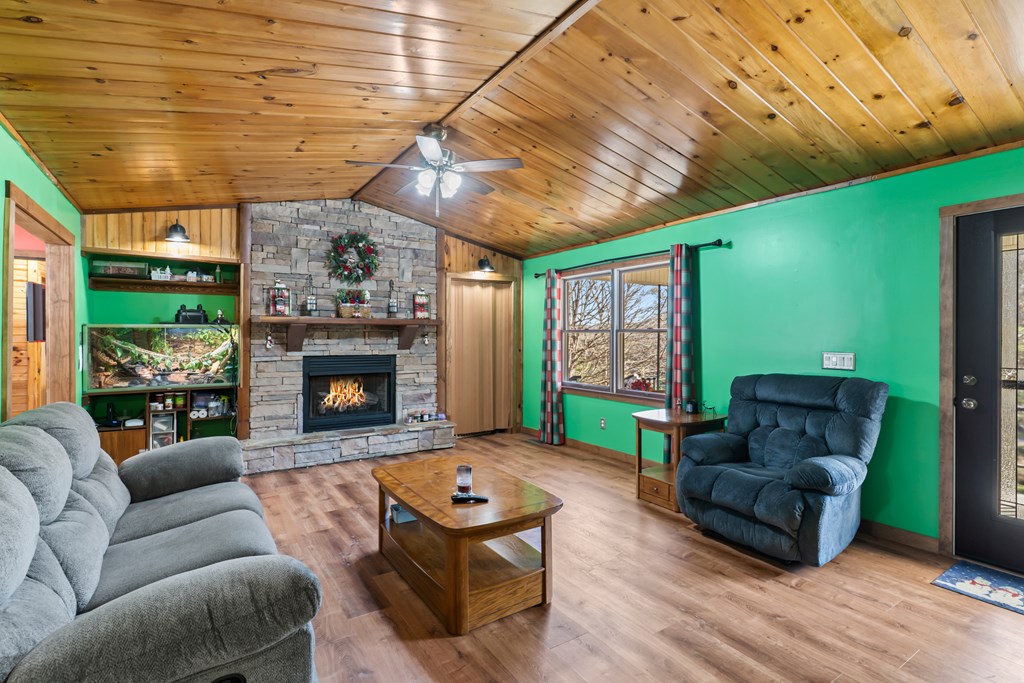 422232 Farner Residential