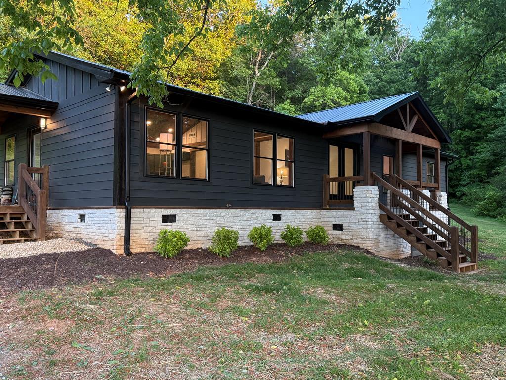 422237 Mineral Bluff Residential