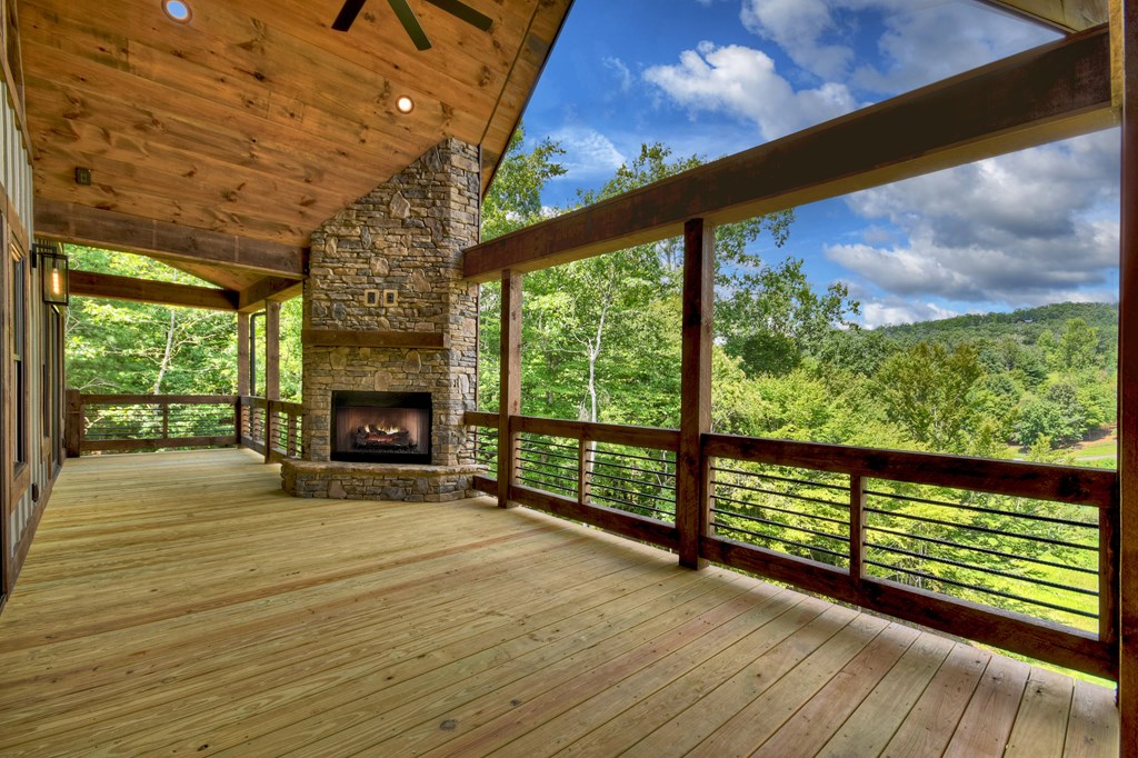 422243 Blue Ridge Residential