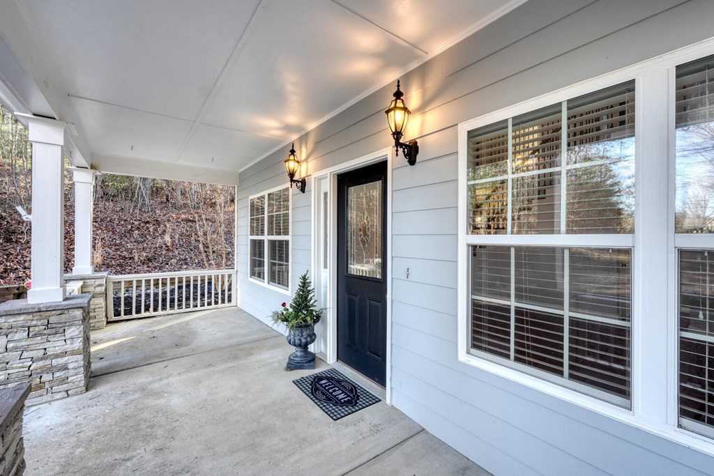 422244 Young Harris Residential