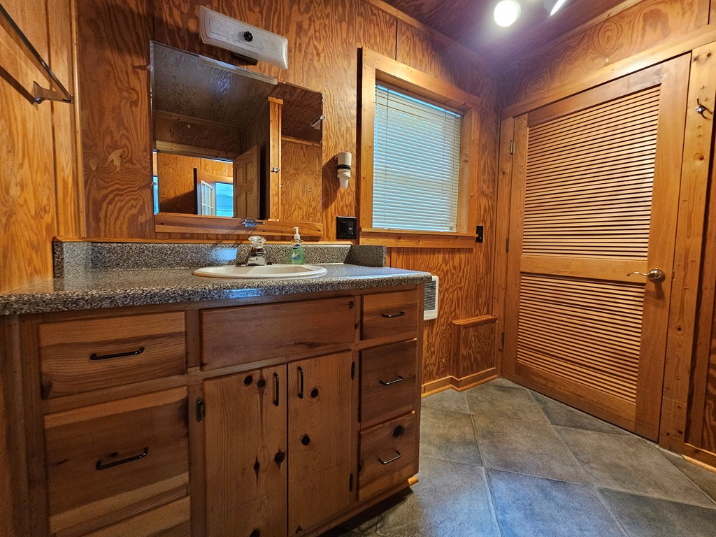 422247 Talking Rock Residential