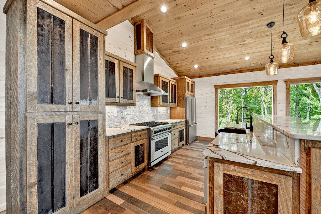 422260 Blue Ridge Residential