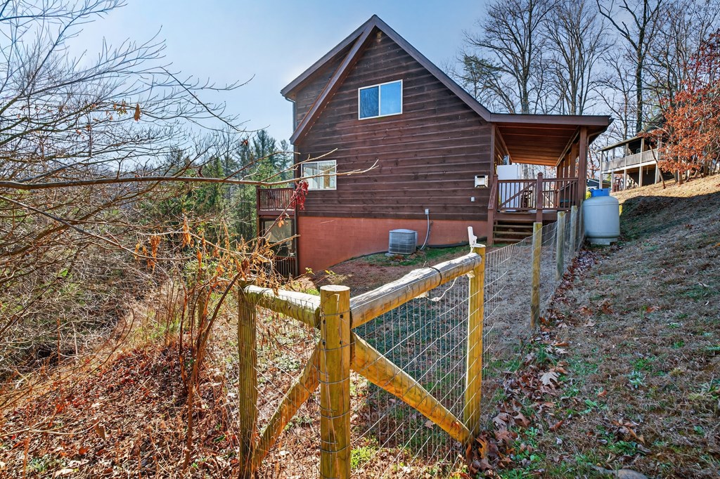 422262 Hiawassee Residential