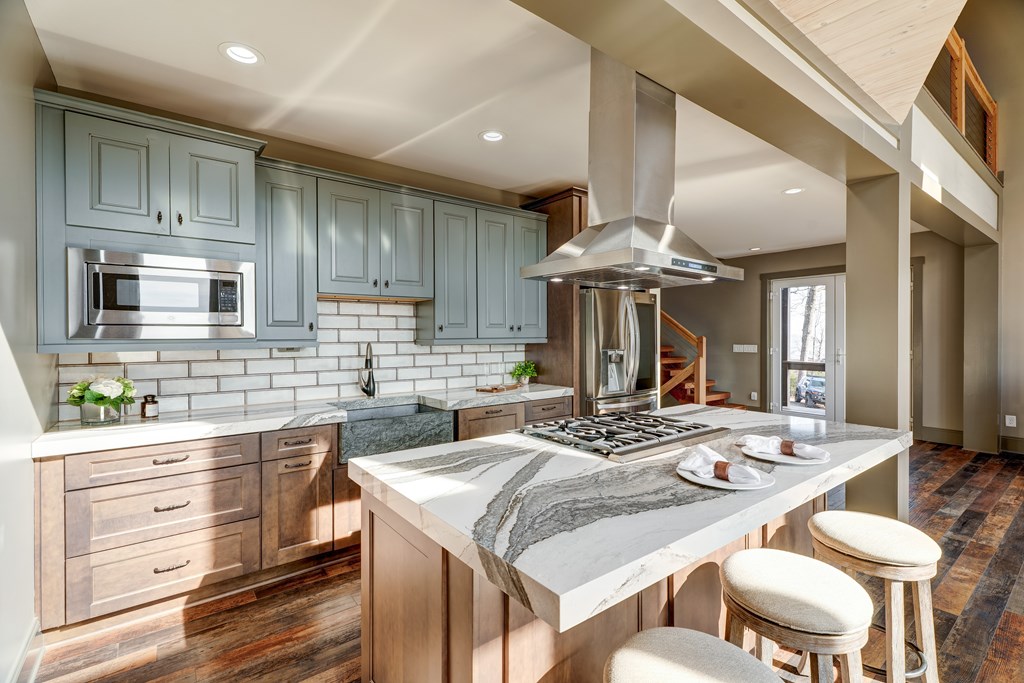 422265 Dahlonega Residential