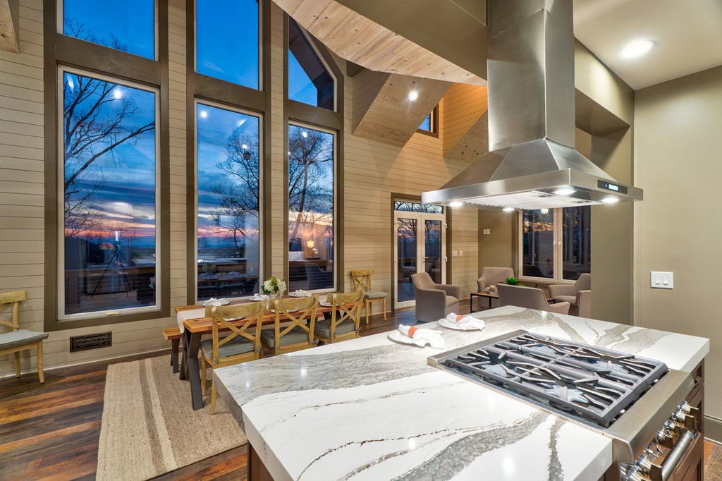 422265 Dahlonega Residential