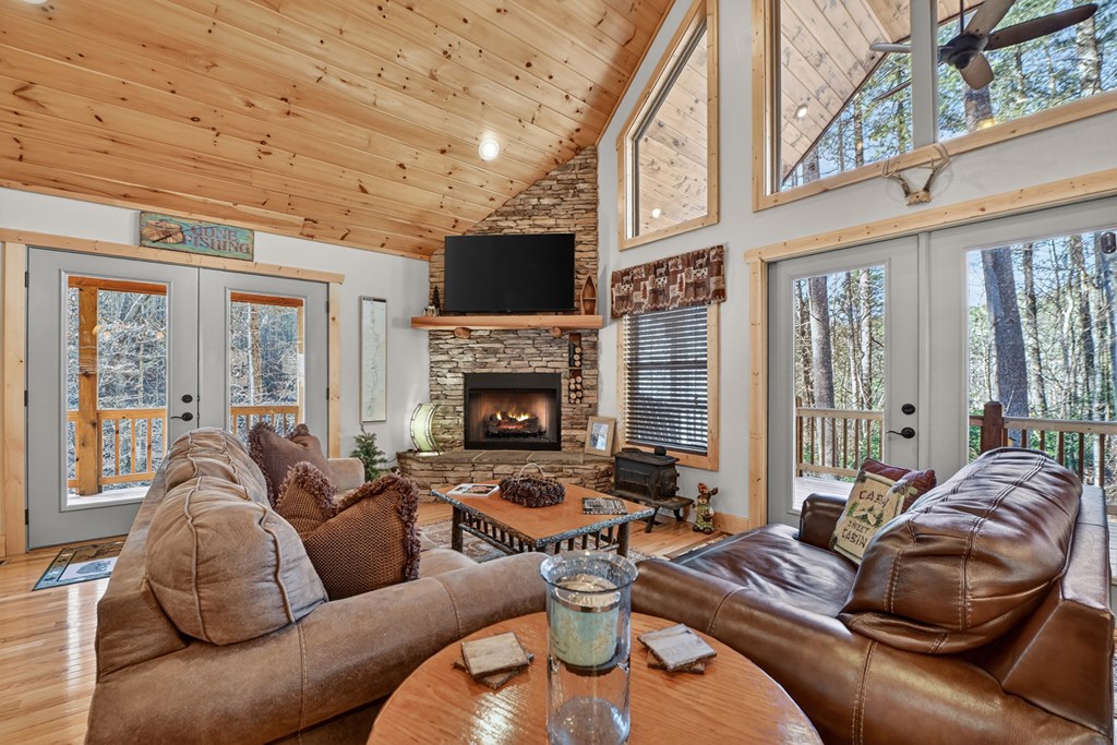 422270 Blue Ridge Residential