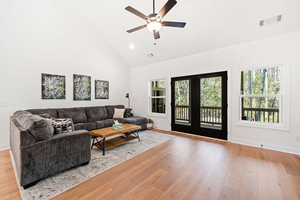 422287 Talking Rock Residential