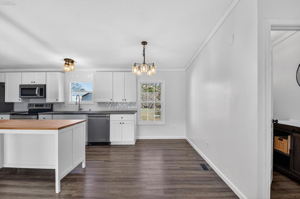 422293 Morganton Residential