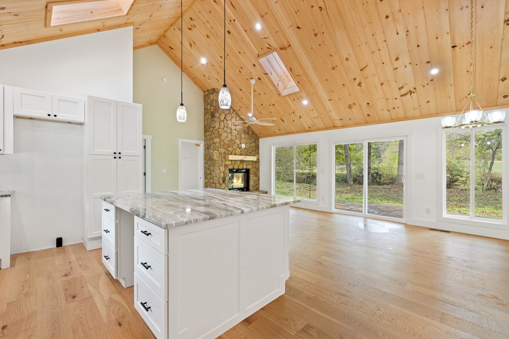 422295 Warne Residential