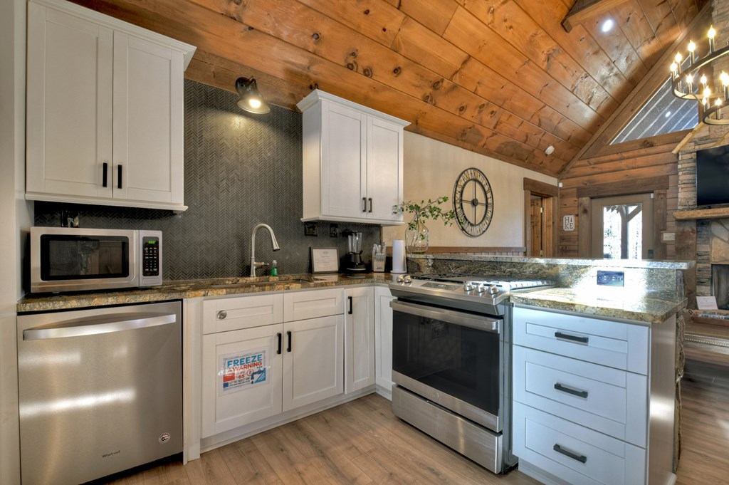 422299 Blue Ridge Residential