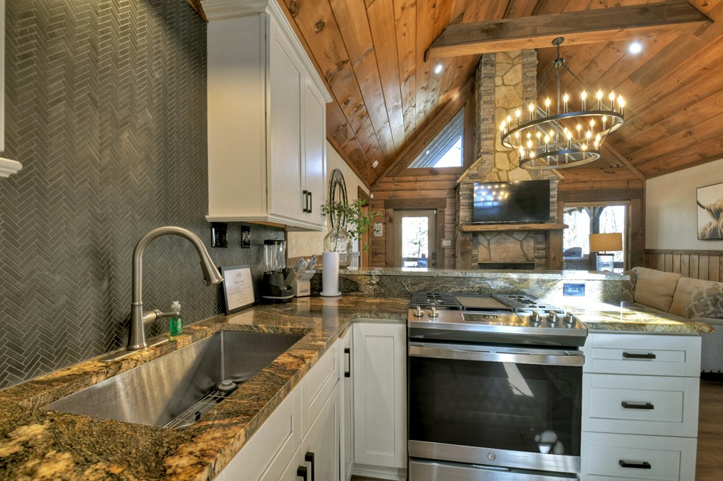 422299 Blue Ridge Residential