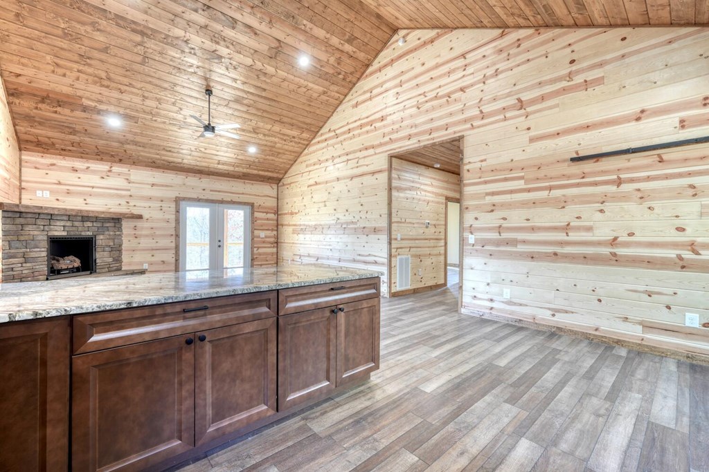 422300 Brasstown Residential