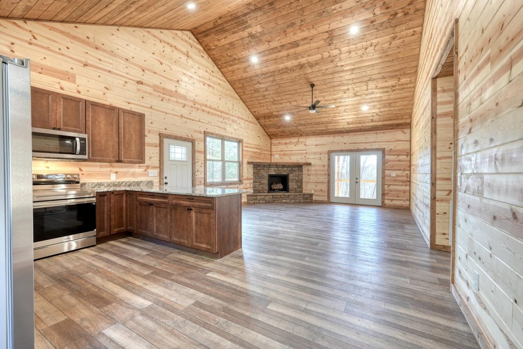 422300 Brasstown Residential