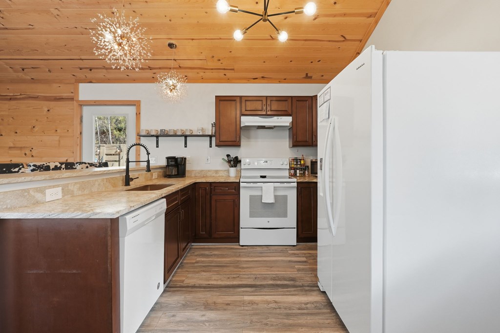 422304 Cherry Log Residential