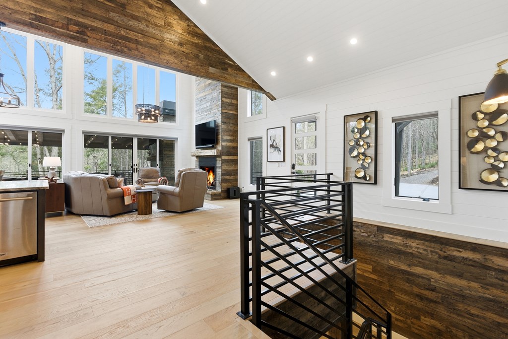 422316 Blue Ridge Residential