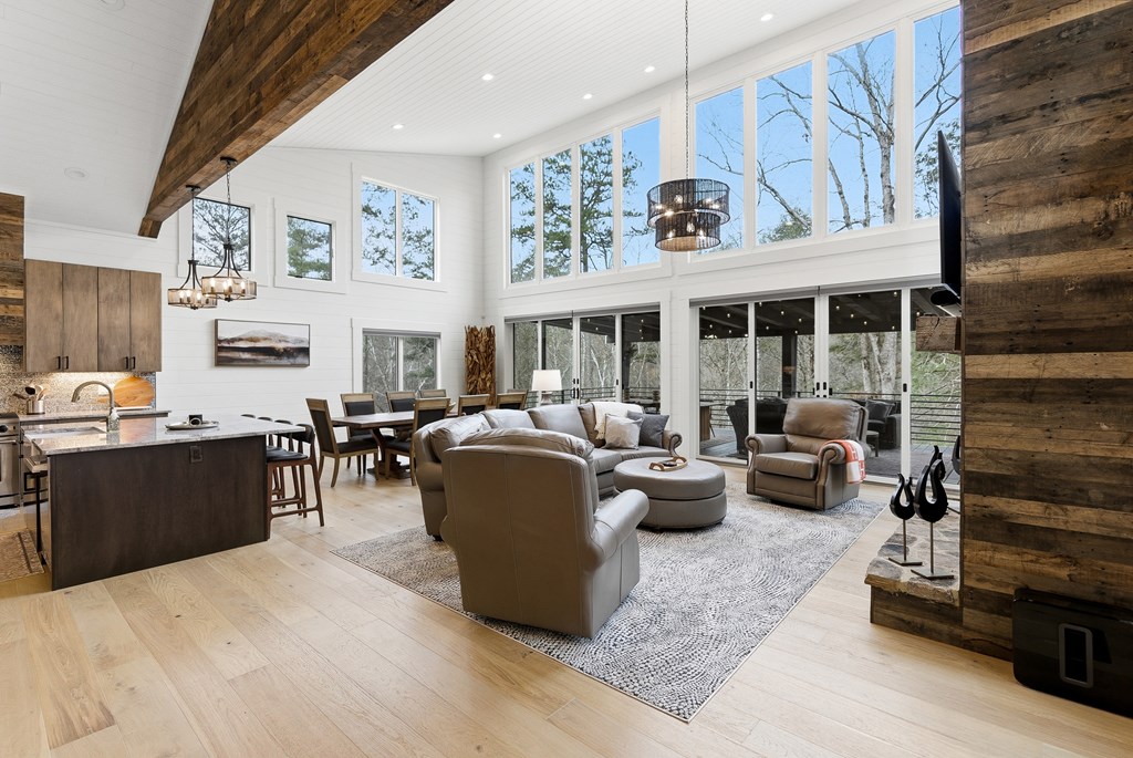 422316 Blue Ridge Residential