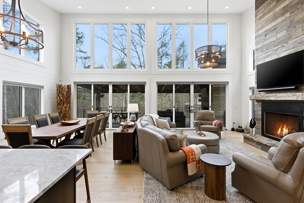 422316 Blue Ridge Residential