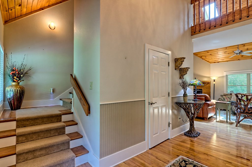 422322 Hayesville Residential