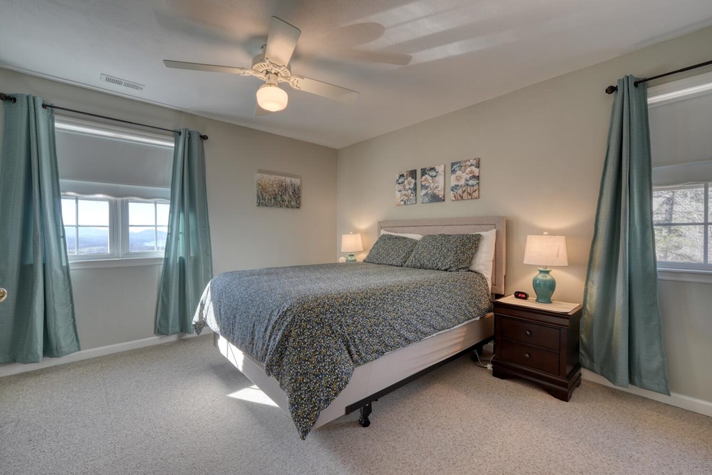 422331 Hayesville Residential