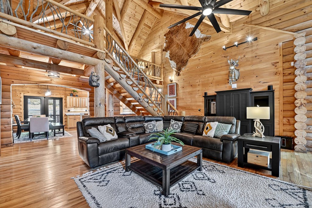 422341 Mineral Bluff Residential