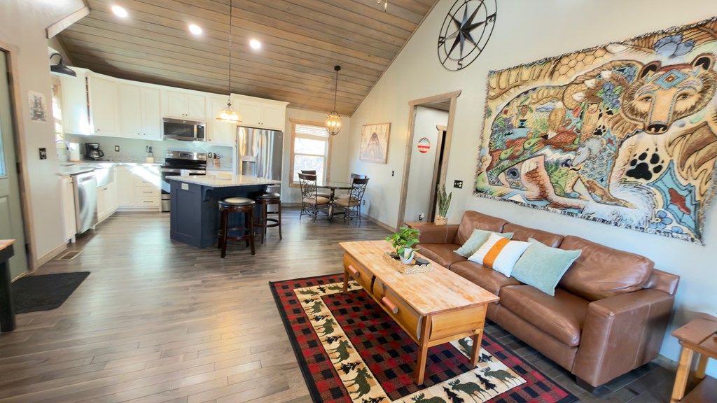 422350 Murphy Residential