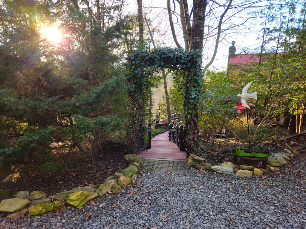 422357 Mineral Bluff Residential