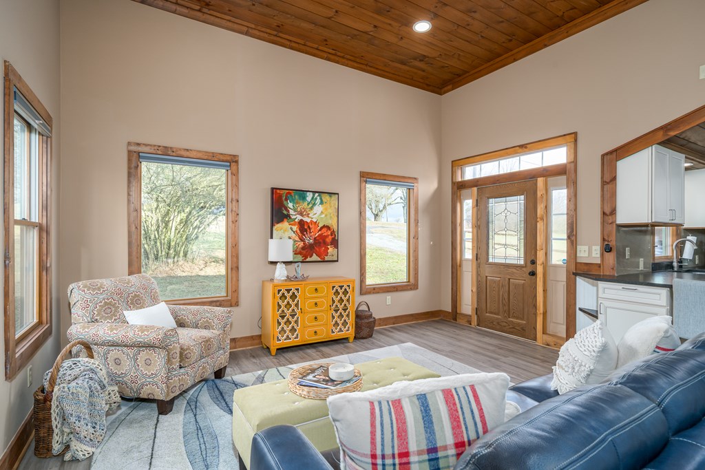 422367 Ellijay Residential