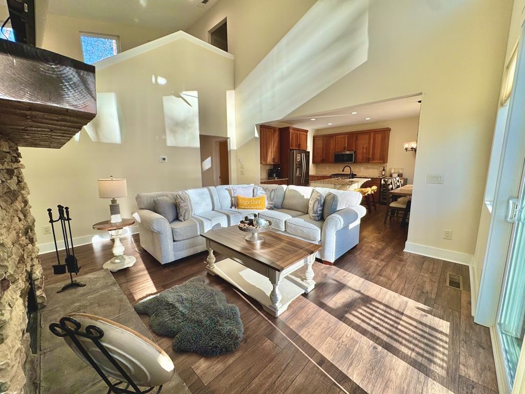 422372 Epworth Residential