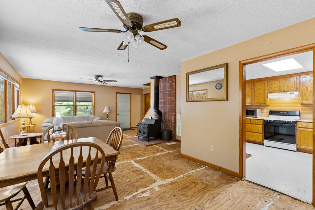 422381 Suches Residential