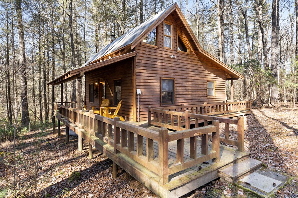 422383 Suches Residential