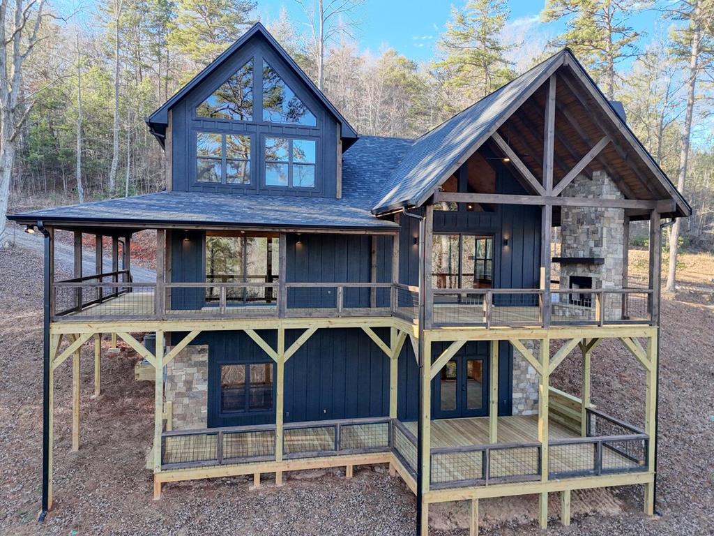 422385 Mineral Bluff Residential