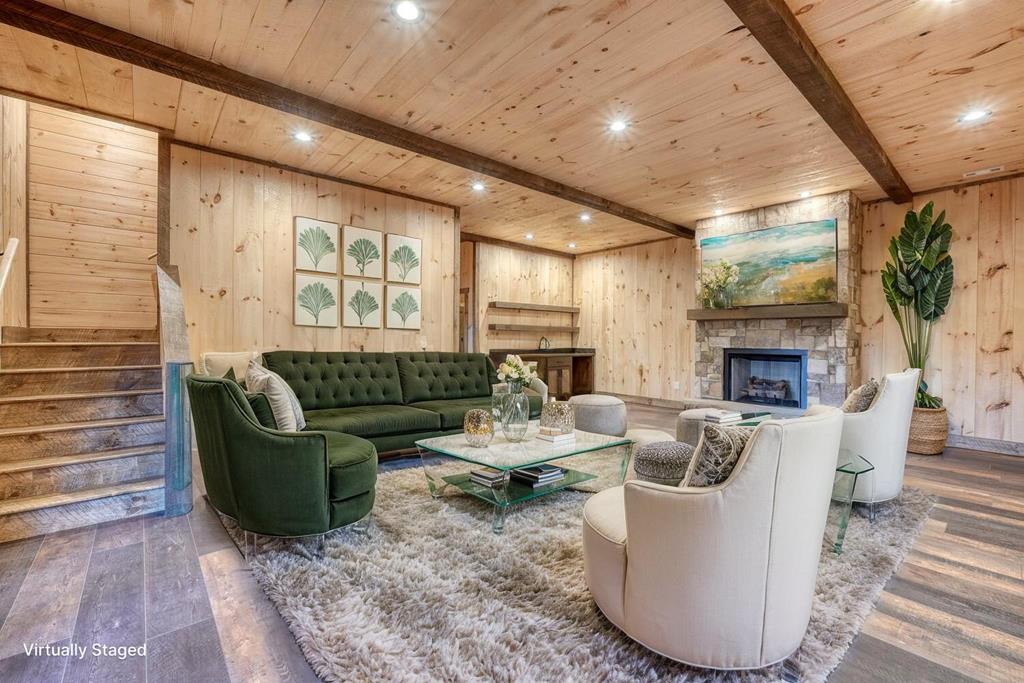 422385 Mineral Bluff Residential