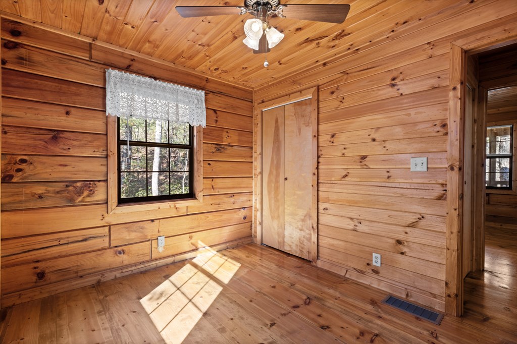 422395 Cherry Log Residential