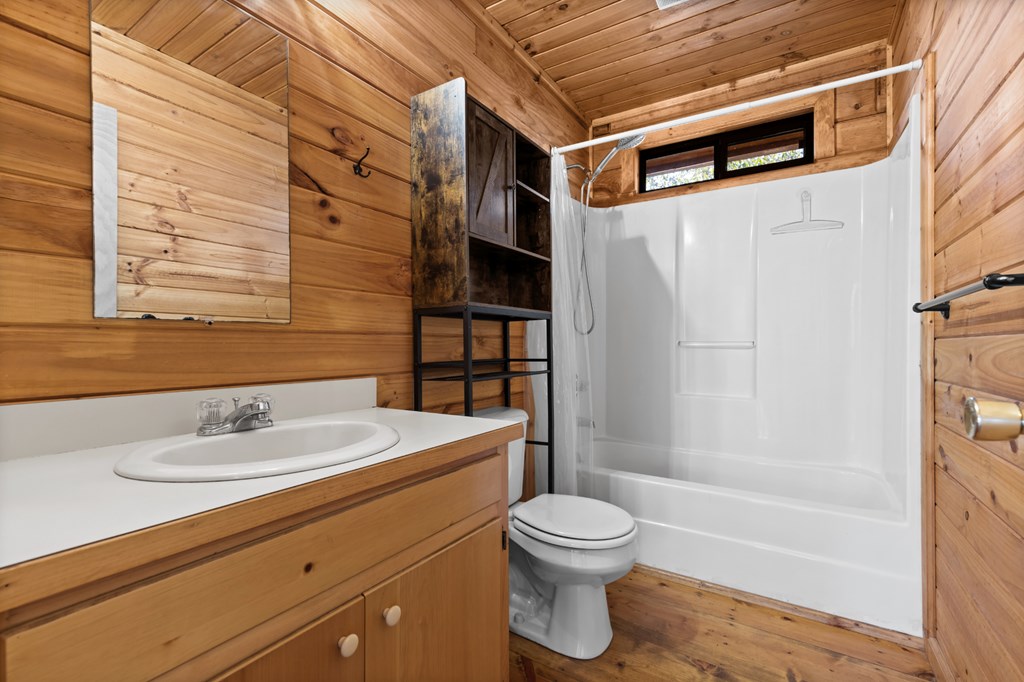 422395 Cherry Log Residential