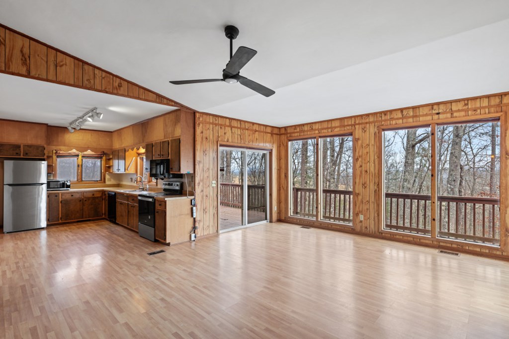 422405 Murphy Residential