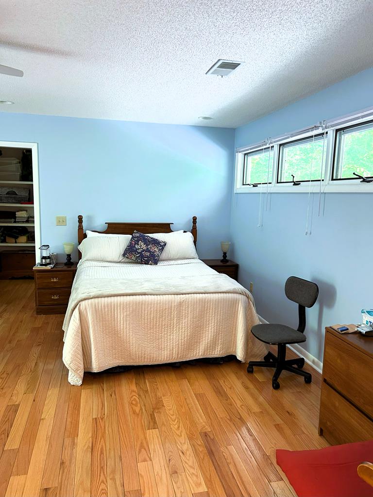 422408 Hayesville Residential