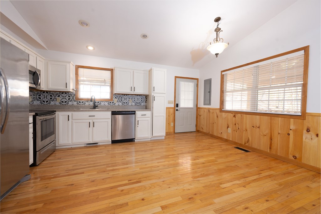 422409 Murphy Residential