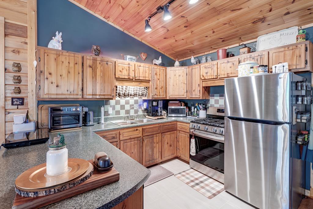 422416 Blairsville Residential