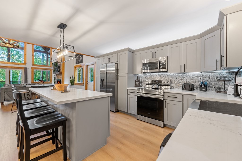 422418 Blue Ridge Residential