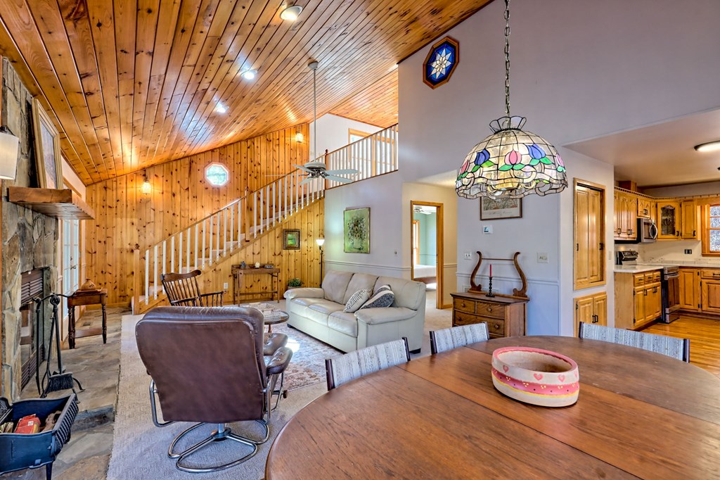 422432 Hayesville Residential