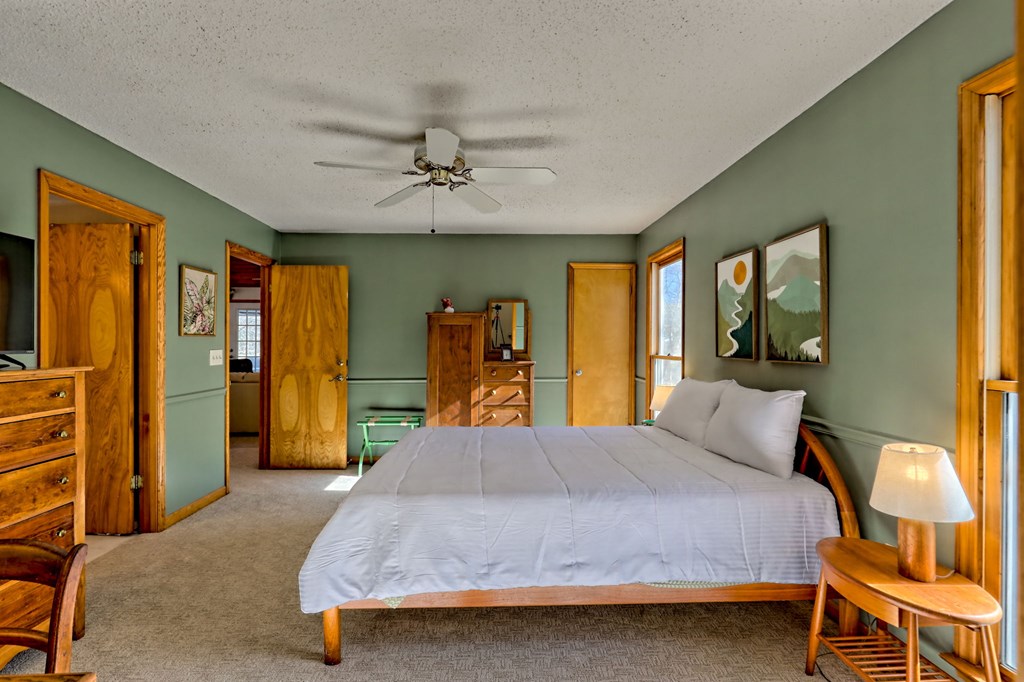 422432 Hayesville Residential