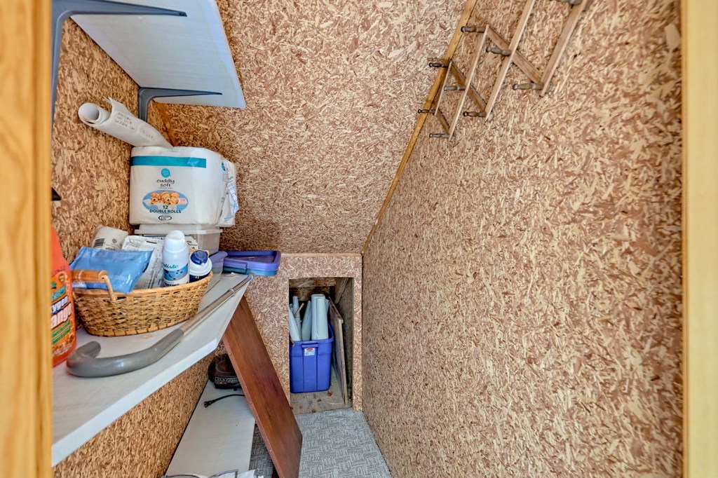 422432 Hayesville Residential