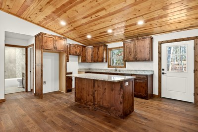 422456 Murphy Residential