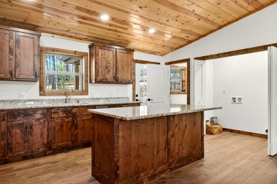 422456 Murphy Residential