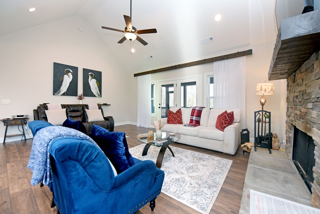 422462 Morganton Residential