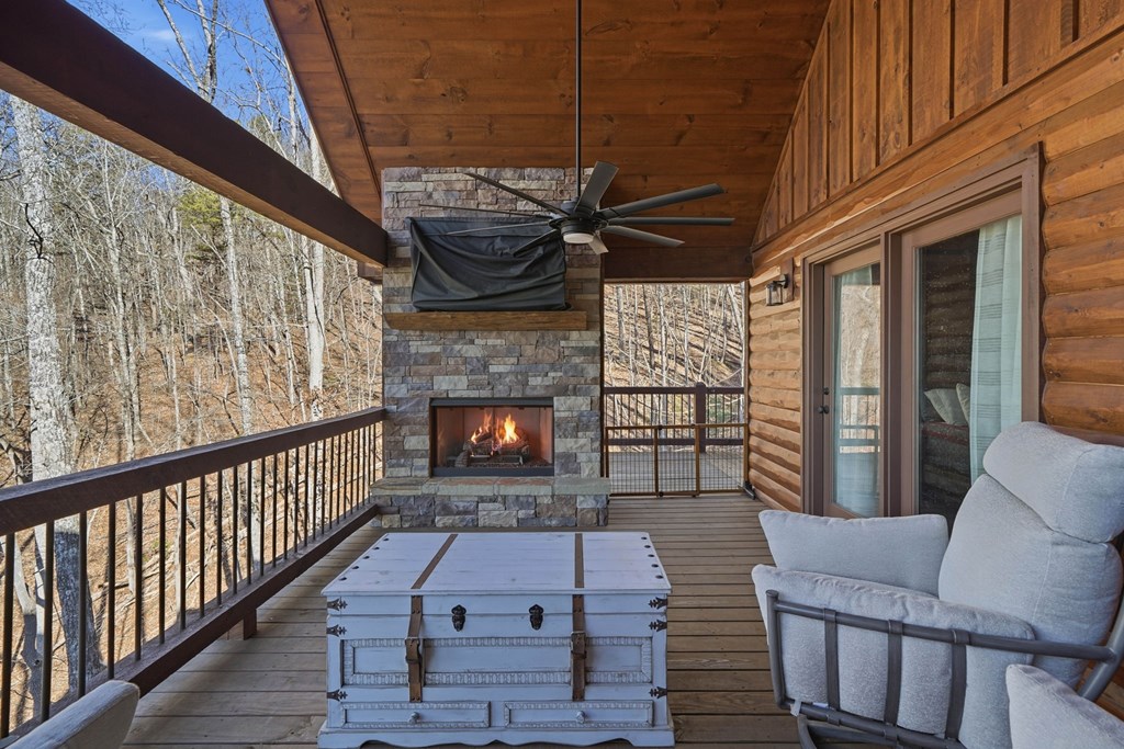 422467 Mineral Bluff Residential