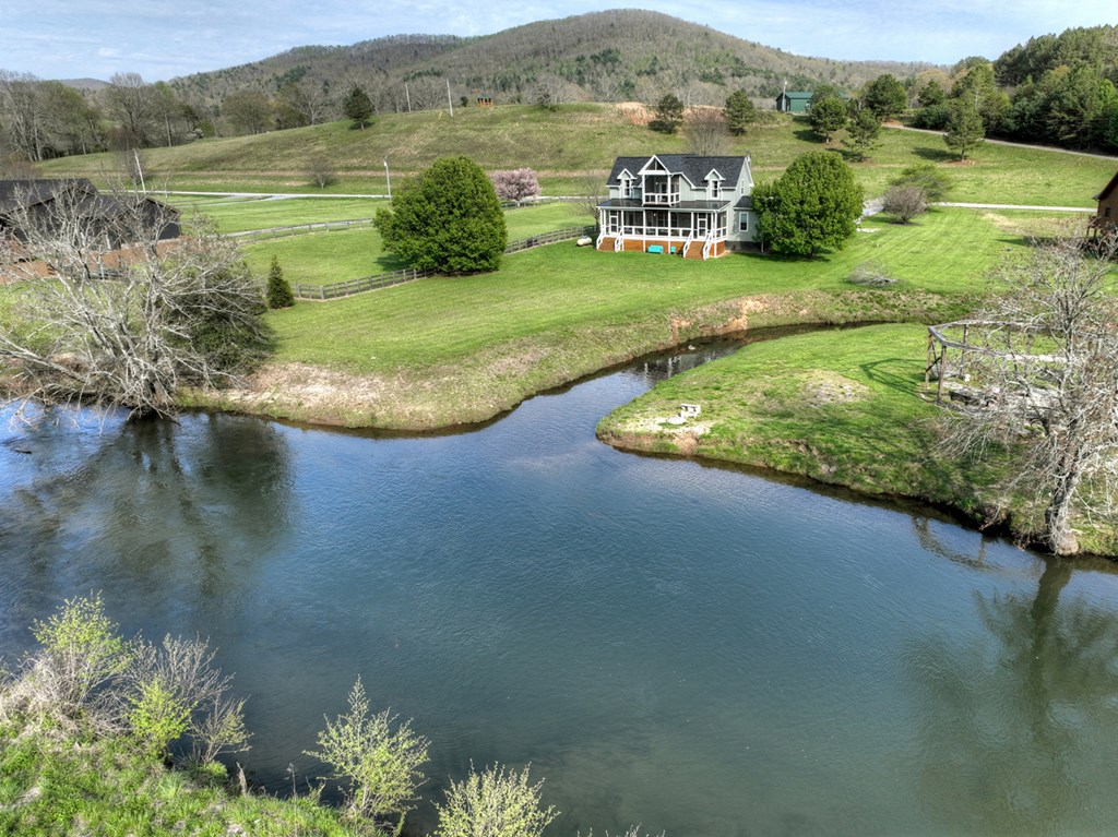 422479 Blue Ridge Residential